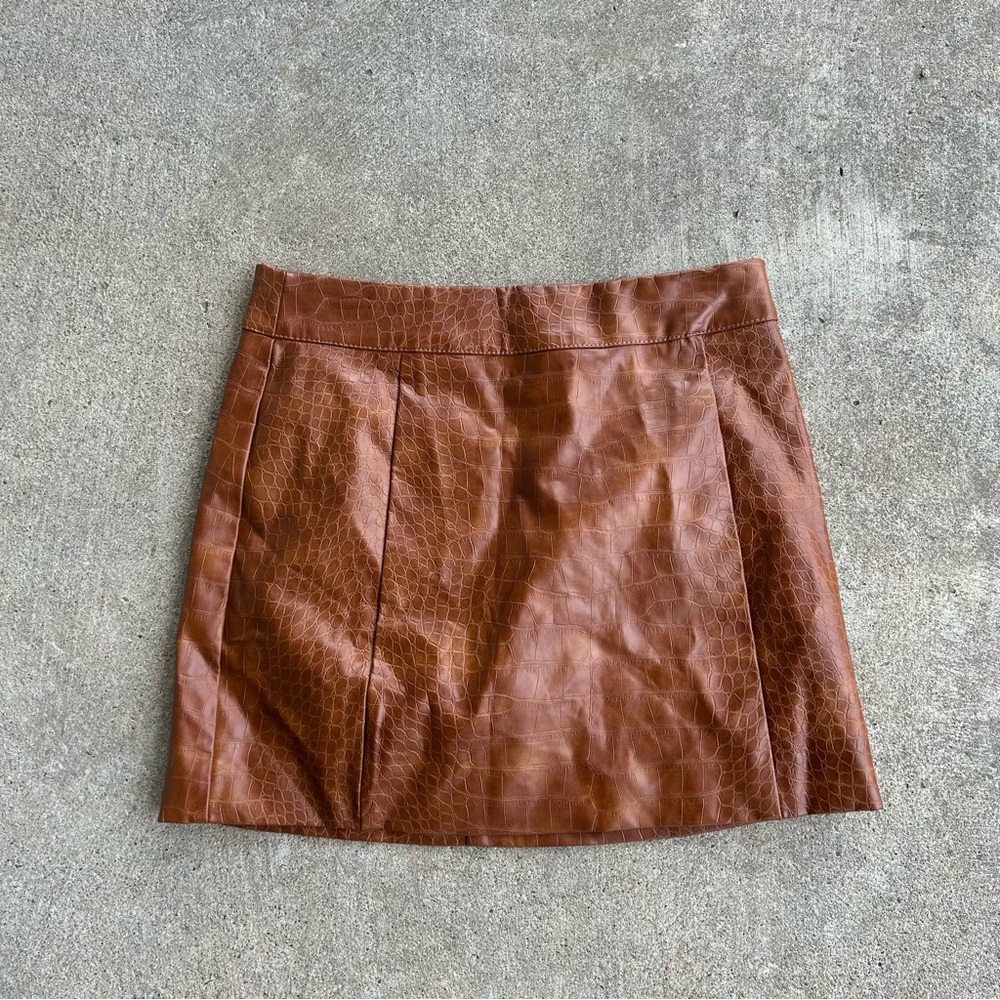 Forever 21 Faux Snakeskin Pattern Mini Skirt Size M Medium Tan/Brown